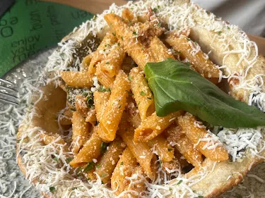 Review by Julie Breda - image 2